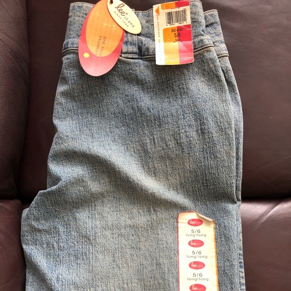 Long Lt.Blue Lee Women’s Jeans Stretch no gap waistband One True Fit Boot Cut - Picture 9 of 11